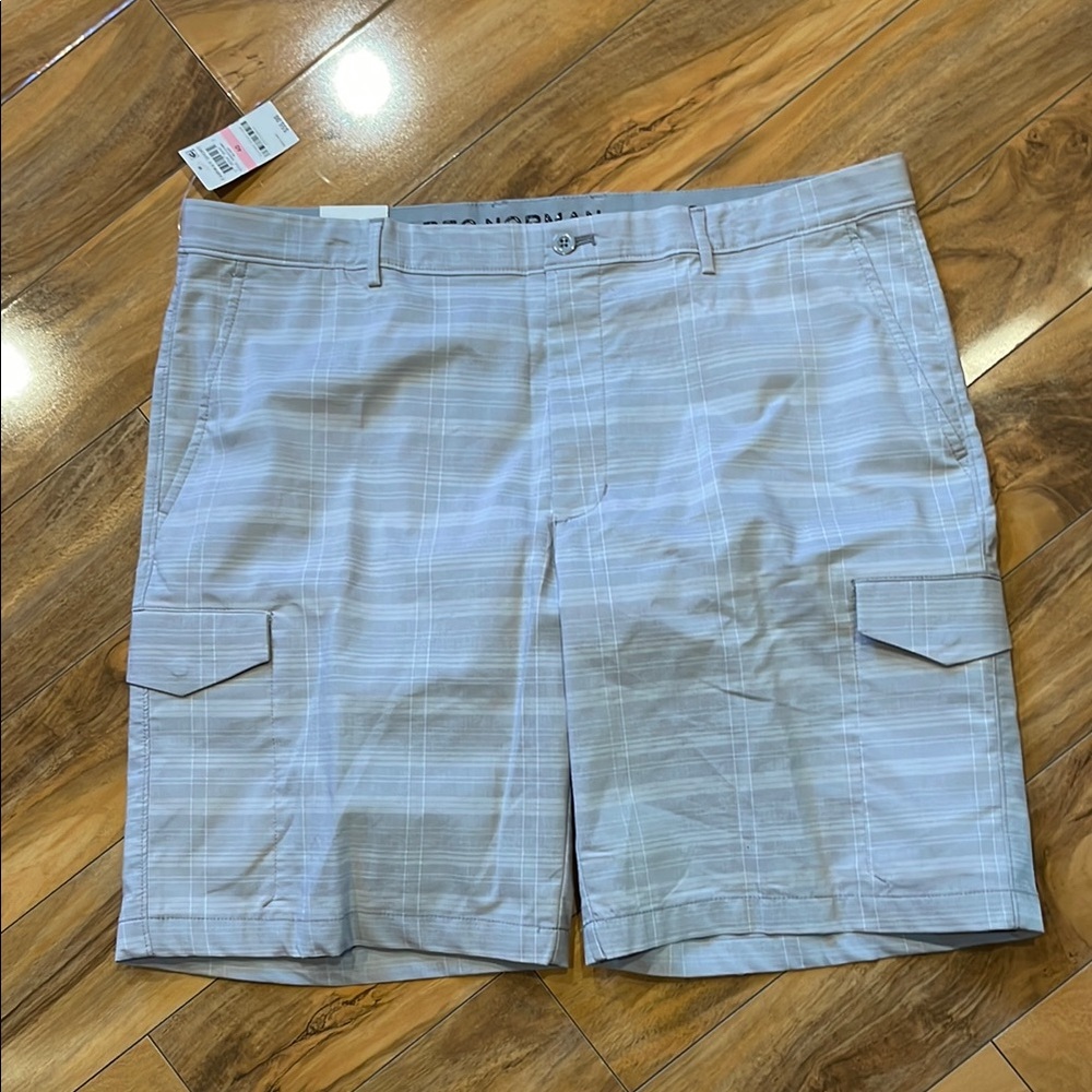 NWT men’s 40 Greg Norman performance Fairway golf shorts